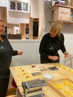 Matlagningskurs Kristinehamn - lär dig göra färsk pasta