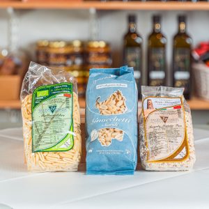 Typiska pastasorter från Sardinien såsom malloreddus och fregola sarda.